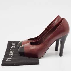 Pre Owned Chanel Burgundy/Black Leather CC Cap Toe Pumps Size 38.5