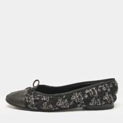 Pre Owned Chanel Blue/Black Leather and Lurex Fabric CC Ballet Flats Size 38.5