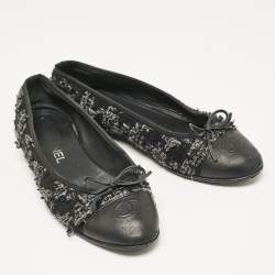 Pre Owned Chanel Blue/Black Leather and Lurex Fabric CC Ballet Flats Size 38.5