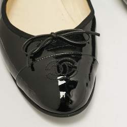 Pre Owned Chanel Black Patent CC Cap Toe Bow Ballet Flats Size 42