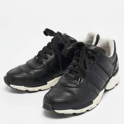 Pre Owned Chanel Black Leather CC Logo Low Top Sneakers Size 39