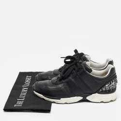 Pre Owned Chanel Black Leather CC Logo Low Top Sneakers Size 39