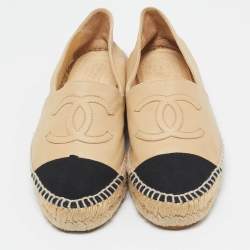 Chanel Beige/Black Leather  and Canvas CC Cap Toe Espadrille Flats Size 38