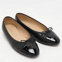 Pre Owned Chanel Black Leather and Patent Leather CC Ballet Flats Size 38.5
