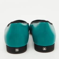 Pre Owned Chanel Green/Black Leather and Canvas Cap Toe Ballet Flats Size 40.5