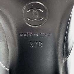Chanel Black Calf Leather Knee-High Boots Size 37  Bag