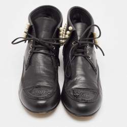 Pre Owned Chanel Black Leather Pearl Chain Booties Size 39.5