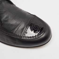 Pre Owned Chanel Black Leather Pearl Chain Booties Size 39.5