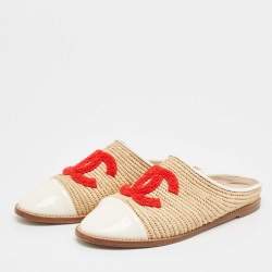 Chanel Beige Patent Leather and Raffia CC Mules Size 39