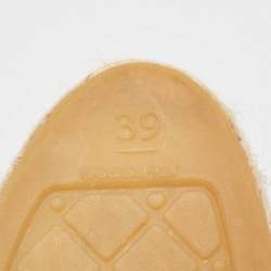 مملوكة مسبقًا Chanel Beige/Black Leather CC Cap Toe Espadrille Flats Size 39