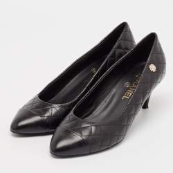 مملوكة مسبقًا Chanel Black Quilted Leather CC Cap Toe Pumps Size 39.5