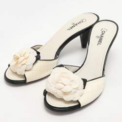 Chanel Cream Leather Camelia Slide Sandals Size 36.5