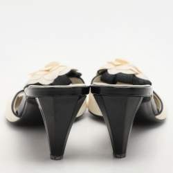 Chanel Cream Leather Camelia Slide Sandals Size 36.5