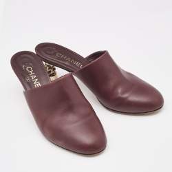 Chanel Burgundy Leather Chain Detail Heel Mules Size 39.5