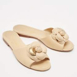 Pre Owned Chanel Beige Leather CC Camellia Flat Slides Size 36
