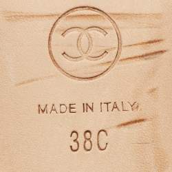 مملوكة مسبقًا Chanel Black Quilted Leather CC Cap Toe Pumps Size 38