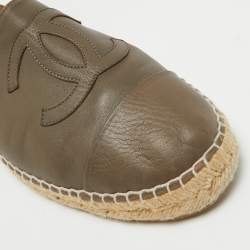 Pre Owned Chanel Olive Green Leather CC Cap Toe Logo Espadrille Flats Size 41