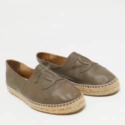 Pre Owned Chanel Olive Green Leather CC Cap Toe Logo Espadrille Flats Size 41