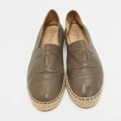 Pre Owned Chanel Olive Green Leather CC Cap Toe Logo Espadrille Flats Size 41