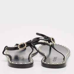 Pre Owned Chanel Black Patent and Leather CC Pearl Embellished Flat Thong Sandals Size 39.5