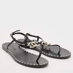 Pre Owned Chanel Black Patent and Leather CC Pearl Embellished Flat Thong Sandals Size 39.5