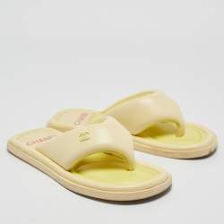 Pre Owned Chanel Yellow Leather Interlocking CC Logo Flip Flops Sandals Size 39
