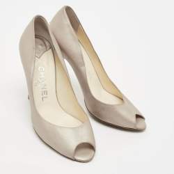 Chanel Grey Leather CC Peep Toe Pumps Size 37.5