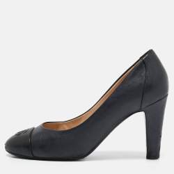 Pre Owned Chanel Navy Blue Leather CC Cap Toe Pumps Size 39