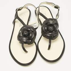 Chanel Black Leather CC Camelia Thong Flat Sandals Size 39