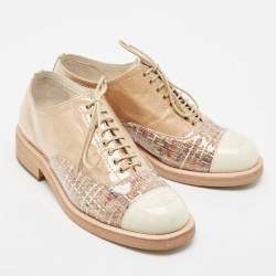 Chanel Beige/Cream Tweed and Patent Leather CC Lace Up Oxfords Size 39