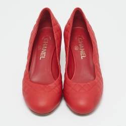 Chanel Red Quilted Leather CC Cap Toe Pumps Size 38