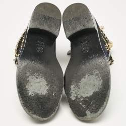 Pre Owned حذاء بوت للكاحل شانيل كومبات زخرفة لؤلؤ غطاء مقدمة سى سى جلد لامع وتويد متعدد الألوان مقاس 40