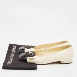 Pre Owned Chanel Beige/Black Leather Faux Pearl Camelia Ballet Flats Size 38