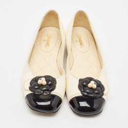 Pre Owned Chanel Beige/Black Leather Faux Pearl Camelia Ballet Flats Size 38