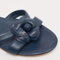 Pre Owned Chanel Navy Blue Leather CC Camellia Flat Sandals Size 39