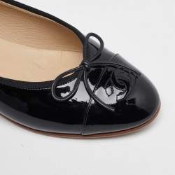 Pre Owned Chanel Black Patent Leather CC Ballet Flats Size 38