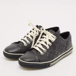 Pre Owned Chanel Black Quilted Leather CC Low Top Sneakers Size 37.5