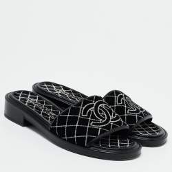 Pre Owned Chanel Black Velvet CC Slide Sandals Size 39