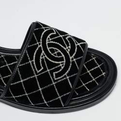 Pre Owned Chanel Black Velvet CC Slide Sandals Size 39