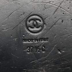 مملوكة مسبقًا Chanel Black Quilted Leather CC Dad Sandals Size 37.5