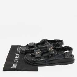 مملوكة مسبقًا Chanel Black Quilted Leather CC Dad Sandals Size 37.5