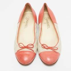 Pre Owned Chanel Coral Pink/Beige Leather and Canvas Bow Cap Toe Ballet Flats Size 38