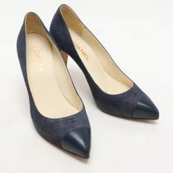 Pre Owned Chanel Blue Leather and Suede CC Cap Toe Pumps Size 38.5