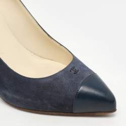 Pre Owned Chanel Blue Leather and Suede CC Cap Toe Pumps Size 38.5