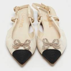 Chanel Beige/Black Canvas Cap Toe Slingback Flat Sandals Size 35.5