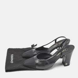 مملوكة مسبقًا Chanel Black Leather and Canvas CC Cap Toe Slingback Pumps Size 39