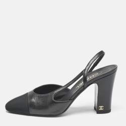 مملوكة مسبقًا Chanel Black Leather and Canvas CC Cap Toe Slingback Pumps Size 39