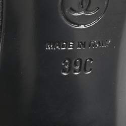 مملوكة مسبقًا Chanel Black Leather and Canvas CC Cap Toe Slingback Pumps Size 39