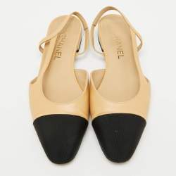 Pre Owned Chanel Beige/Black Leather and Fabric CC Cap Toe Flat Slingback Sandals Size 39.5
