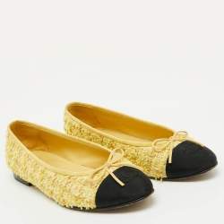 Pre Owned Chanel Yellow/Black Tweed and Canvas Bow CC Cap Toe Ballet Flats Size 39.5